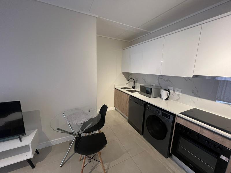 To Let 1 Bedroom Property for Rent in Richwood Western Cape